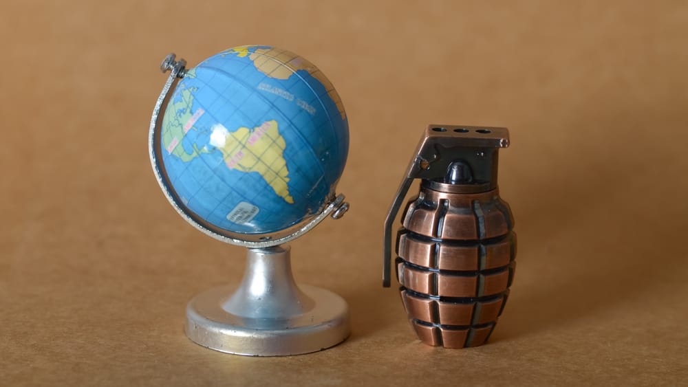 Buchrezension: „Hegemonie oder Untergang“ | Von Eugen Zentner Beitragsbild