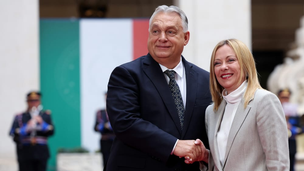 "Brief aus Budapest #3": Orbán stärkt seine internationale Position | Von Gábor Stier Beitragsbild