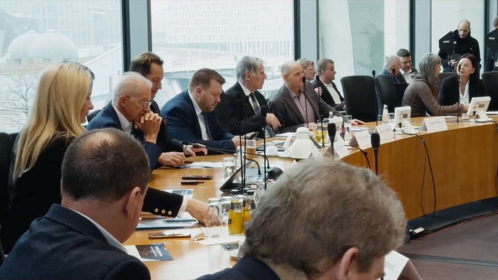 Am Set: Windkraft-Symposium im Deutschen Bundestag Beitragsbild