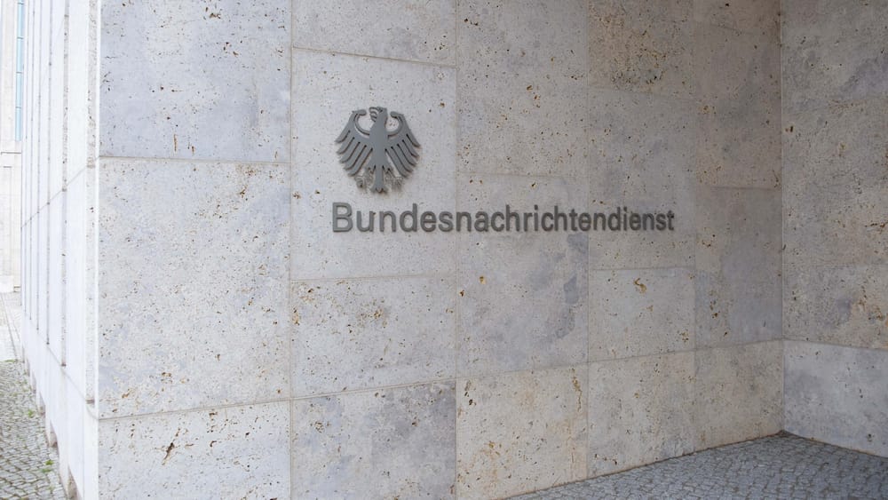 Die Lizenz zum Eingreifen | Von Günther Burbach Beitragsbild