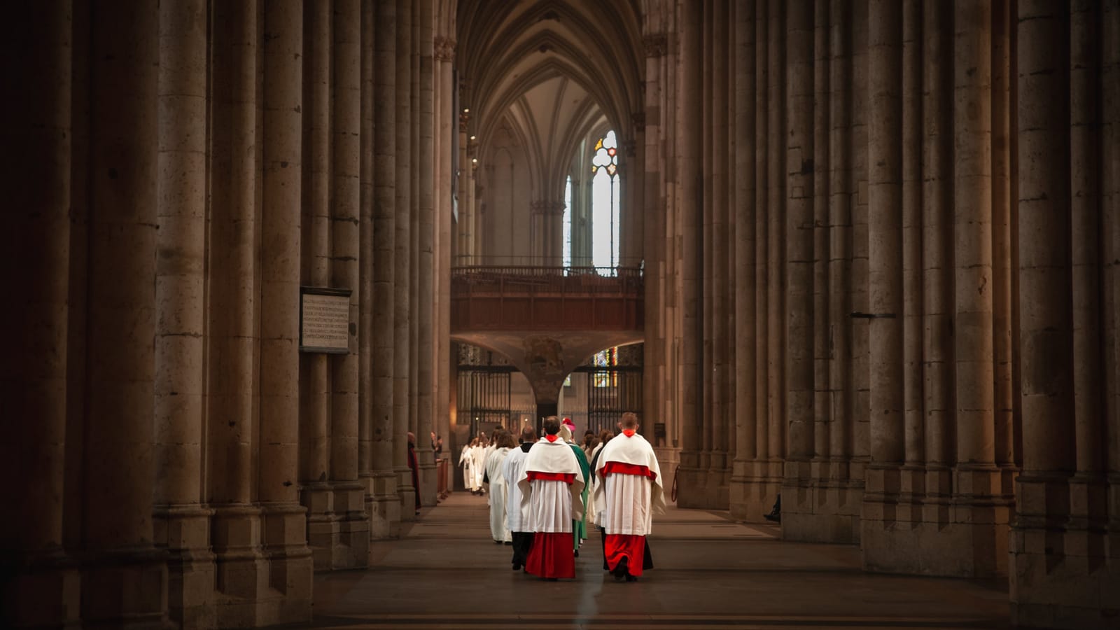 Mit Kirchen-Segen in den Krieg | Von Klaus Hartmann