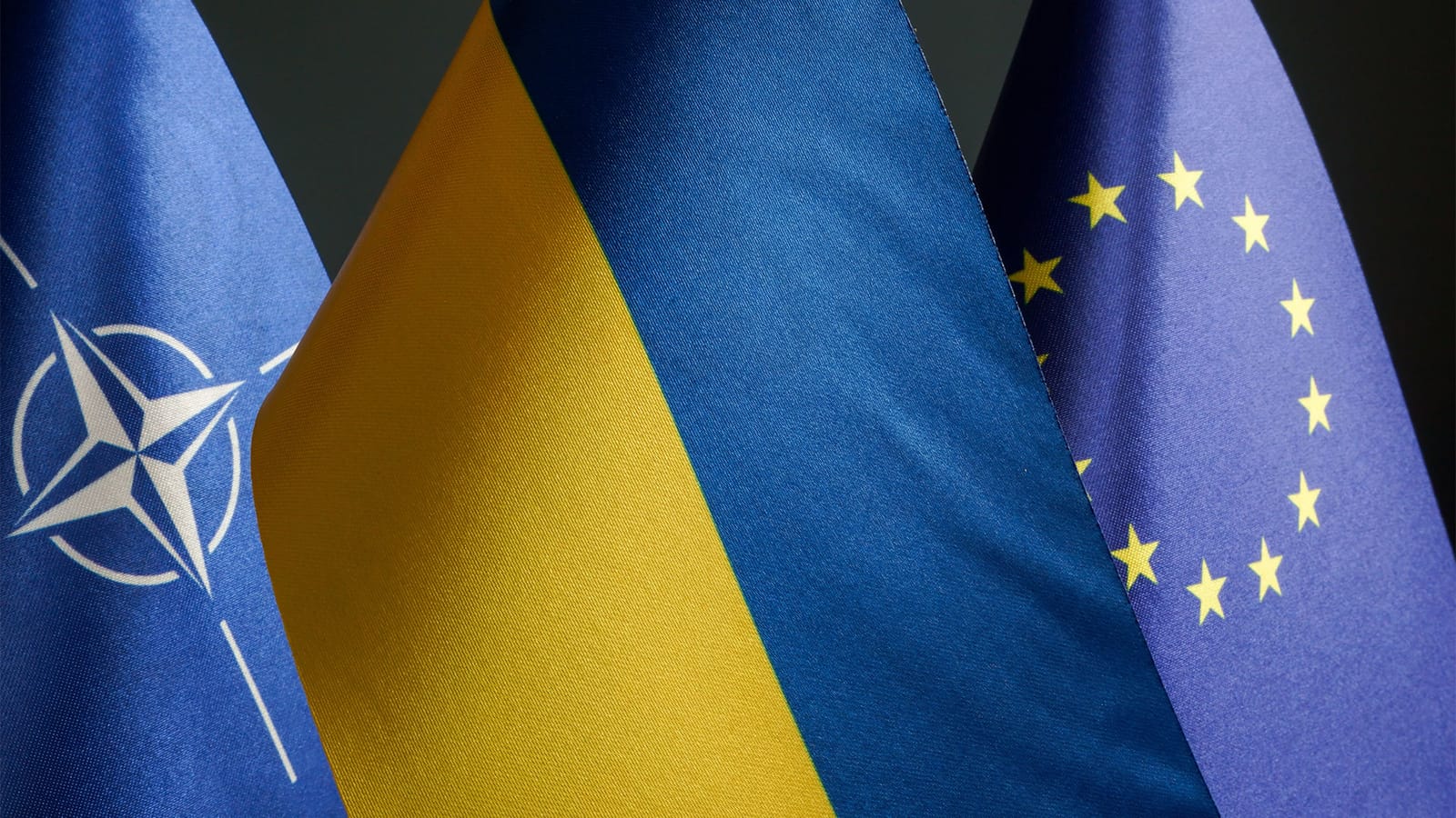 Die Ukraine-Falle – Warum dem Westen die Sicherheiten ausgehen | Von Dirk Ellerbrock