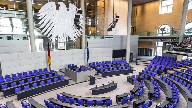 Deutschland im Regierungs-Koma | Von Janine Beicht Beitragsbild