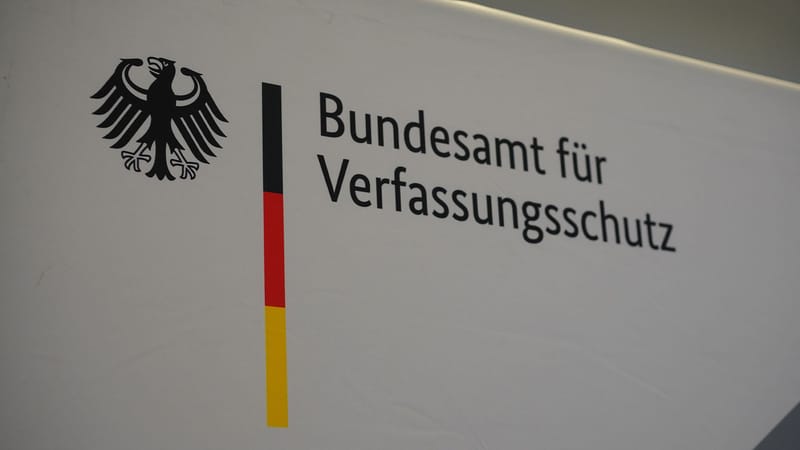 Geheimdienstreform: Kontrolle abgeschafft, Befugnis grenzenlos | Von Dirk Ellerbrock Beitragsbild