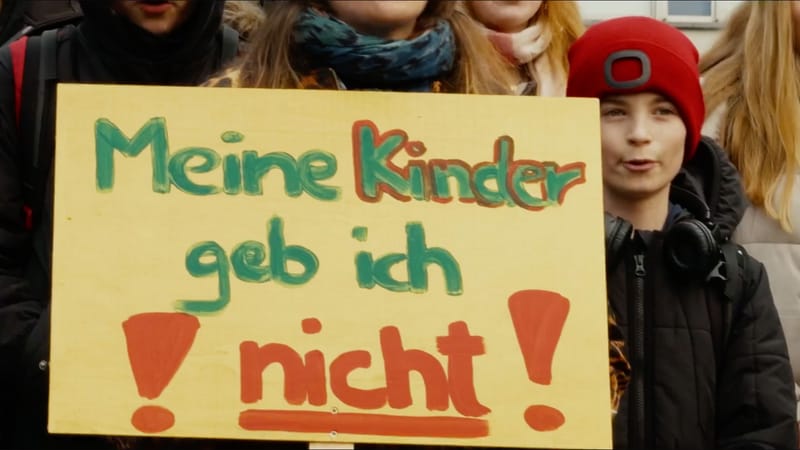 Die Ideologie der Verfügbarkeit: Wie der Staat seine eigenen Kinder für den Krieg entmenschlicht | Von Dirk Ellerbrock Beitragsbild